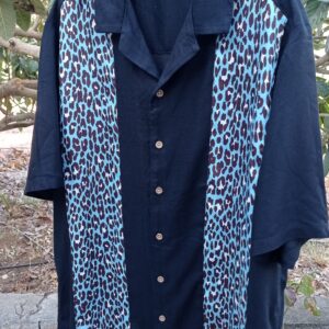 CAMISA NEGRA BANDA LEOPARDO TURQUESA