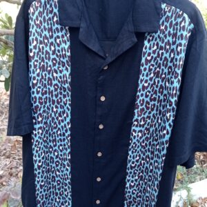 CAMISA NEGRA BANDA LEOPARDO TURQUESA